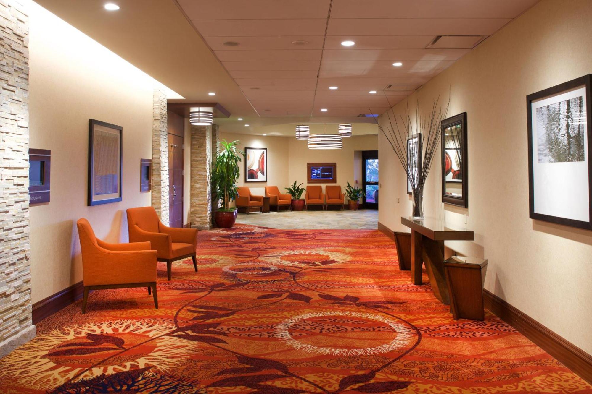 Отель Seattle Airport Marriott Ситак Экстерьер фото