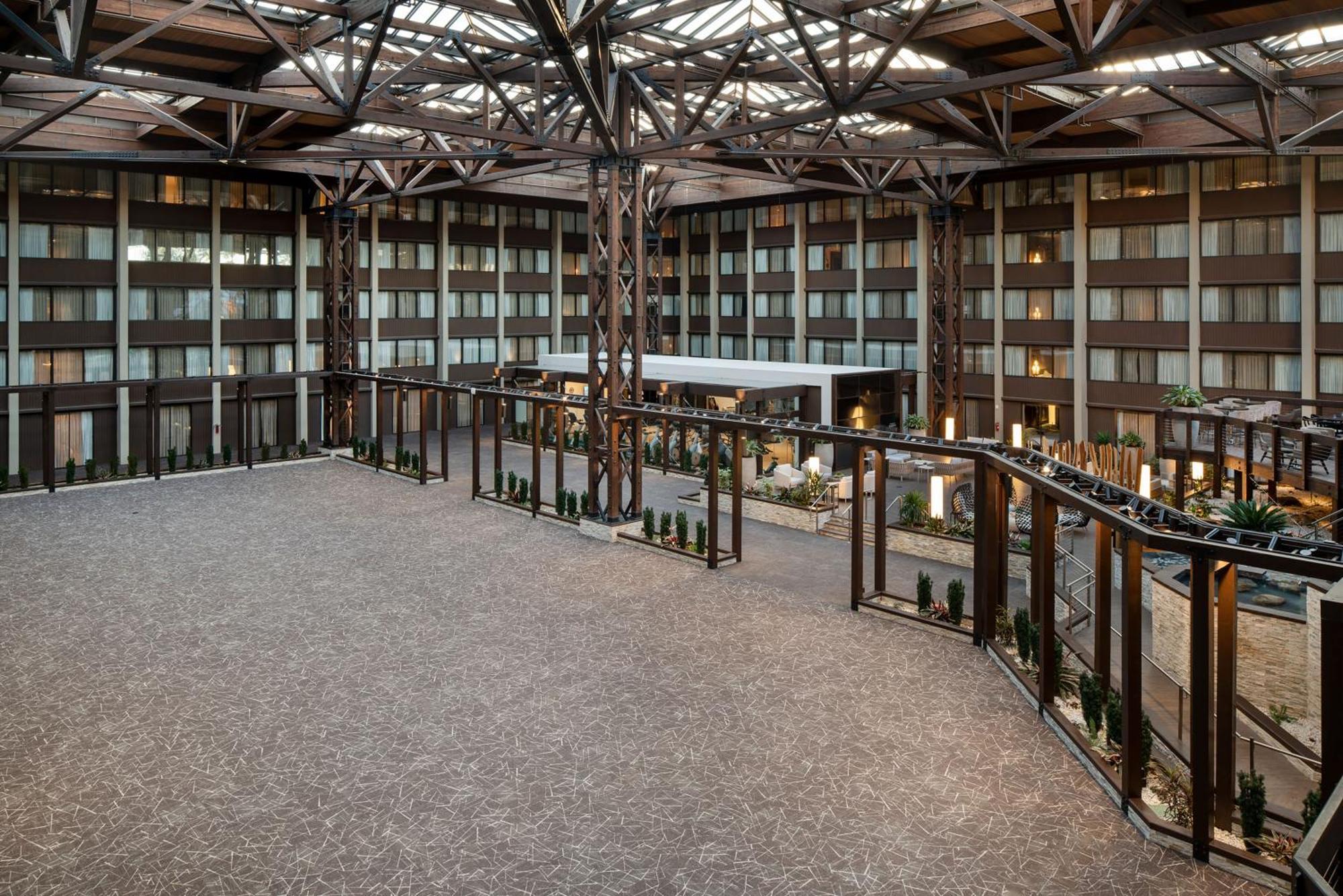 Отель Seattle Airport Marriott Ситак Экстерьер фото